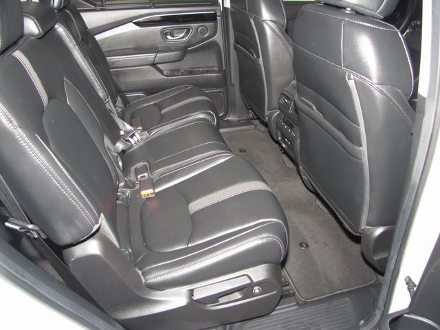 Certified 2024 Honda Pilot Touring image 18