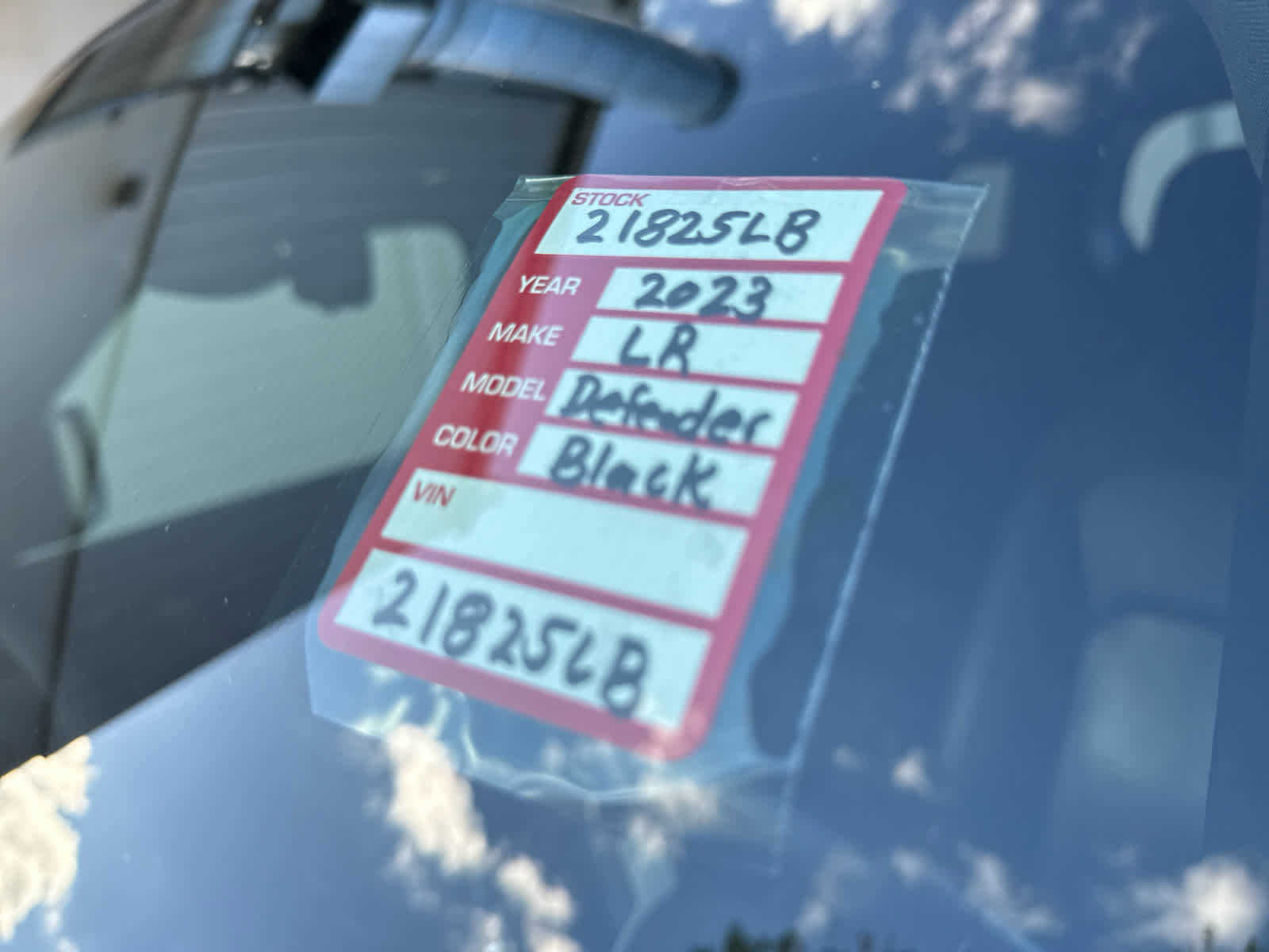 Certified 2023 Land Rover Defender 110 X-Dynamic SE image 18