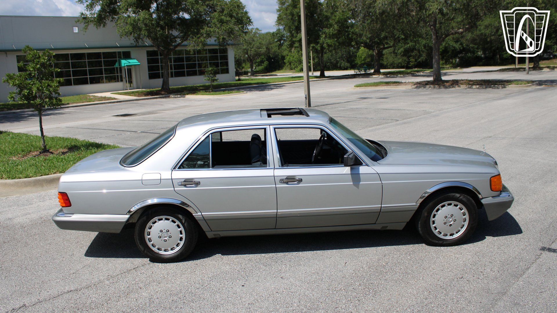 Used 1990 Mercedes-Benz 300 SE image 22
