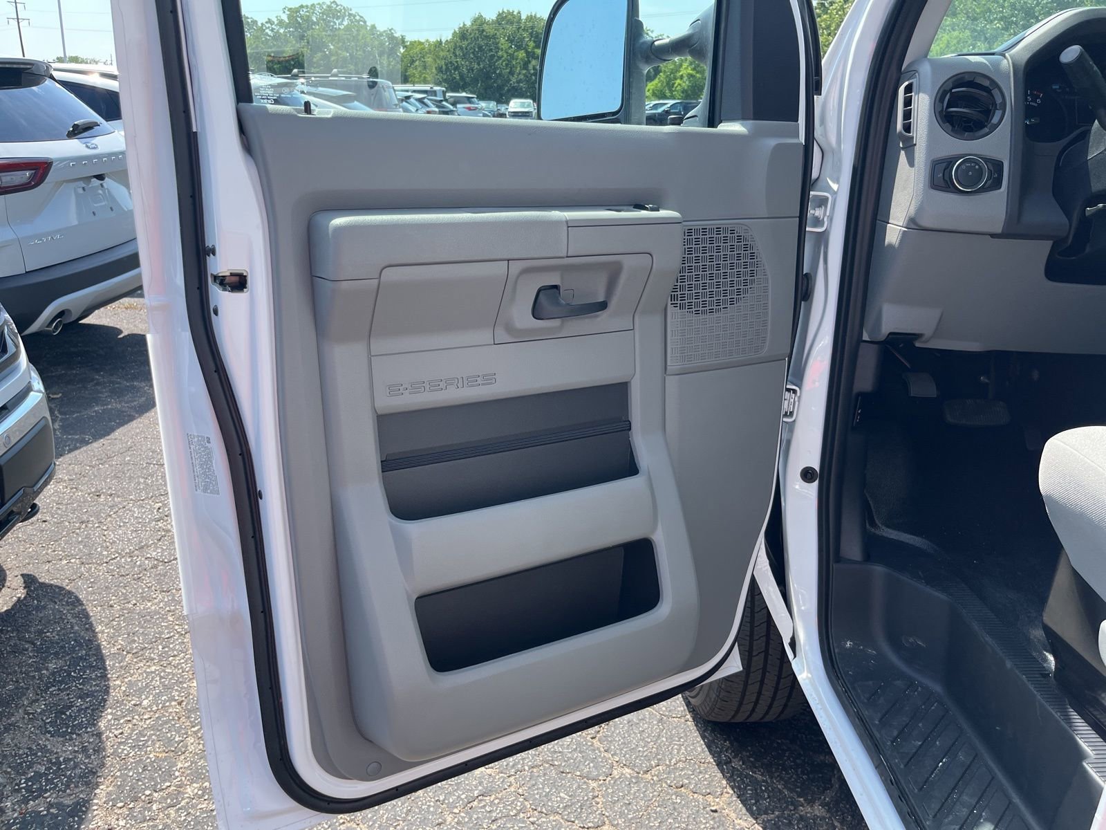 New 2026 Ford E-350 and Econoline 350 Super Duty w/ Power Equipment Group image 21