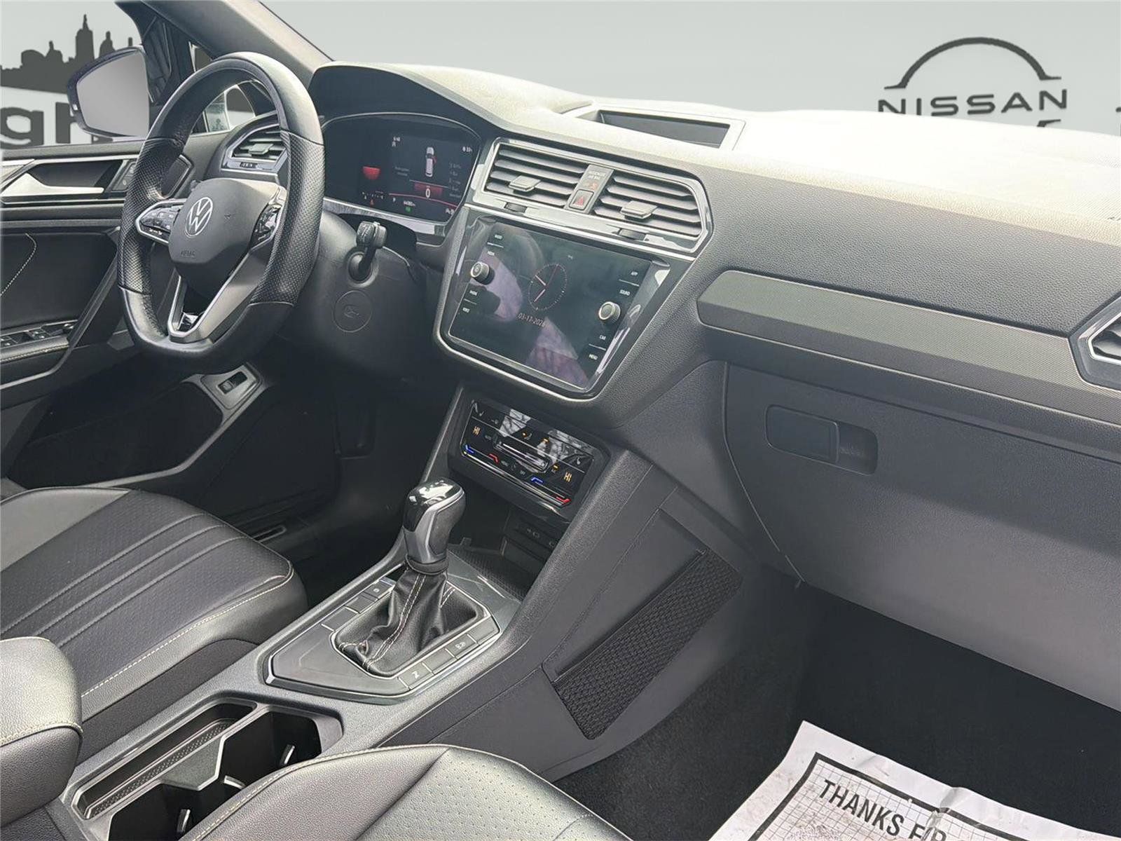 Used 2022 Volkswagen Tiguan SE R-Line image 12