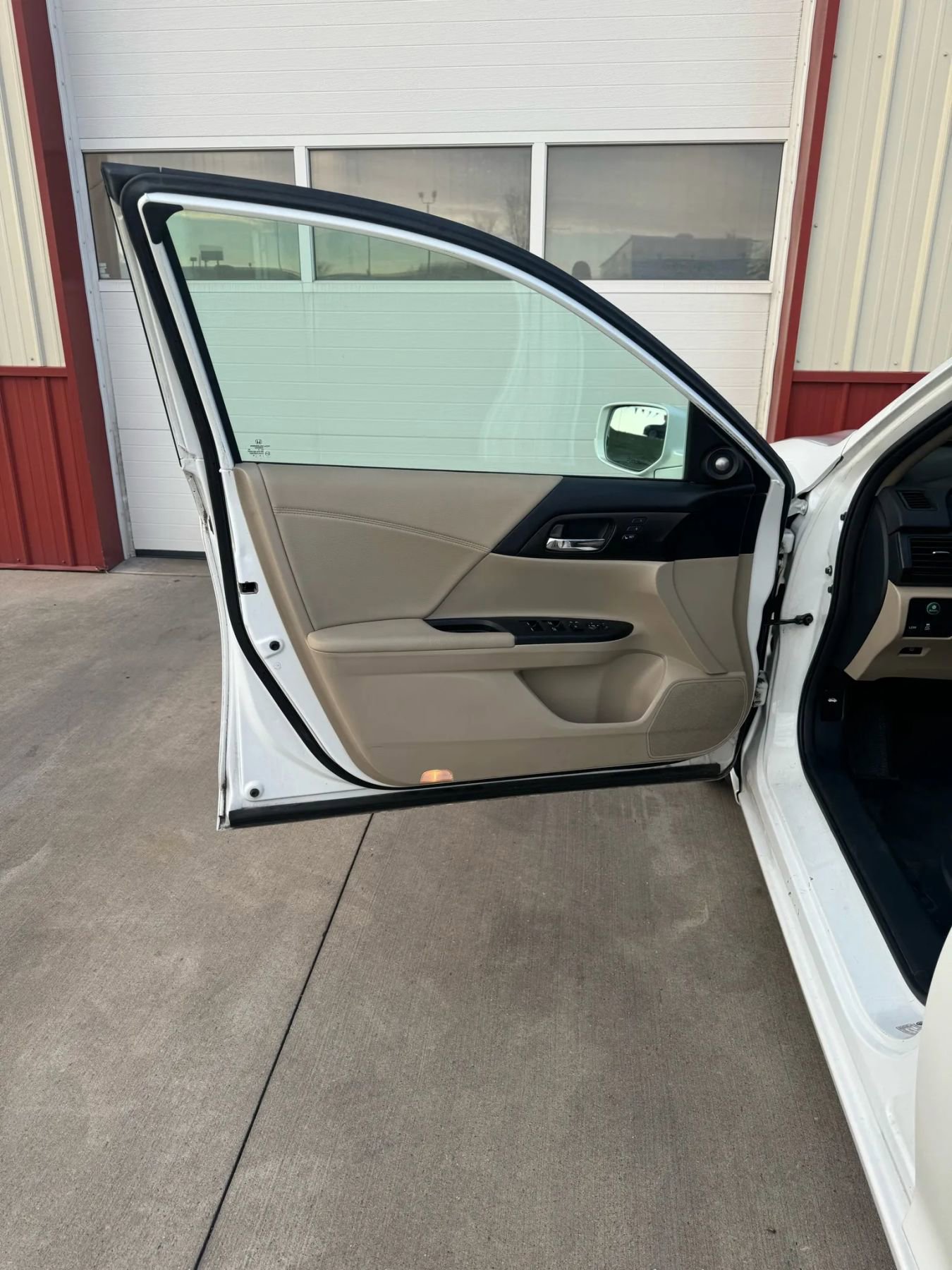 Used 2013 Honda Accord EX-L image 4