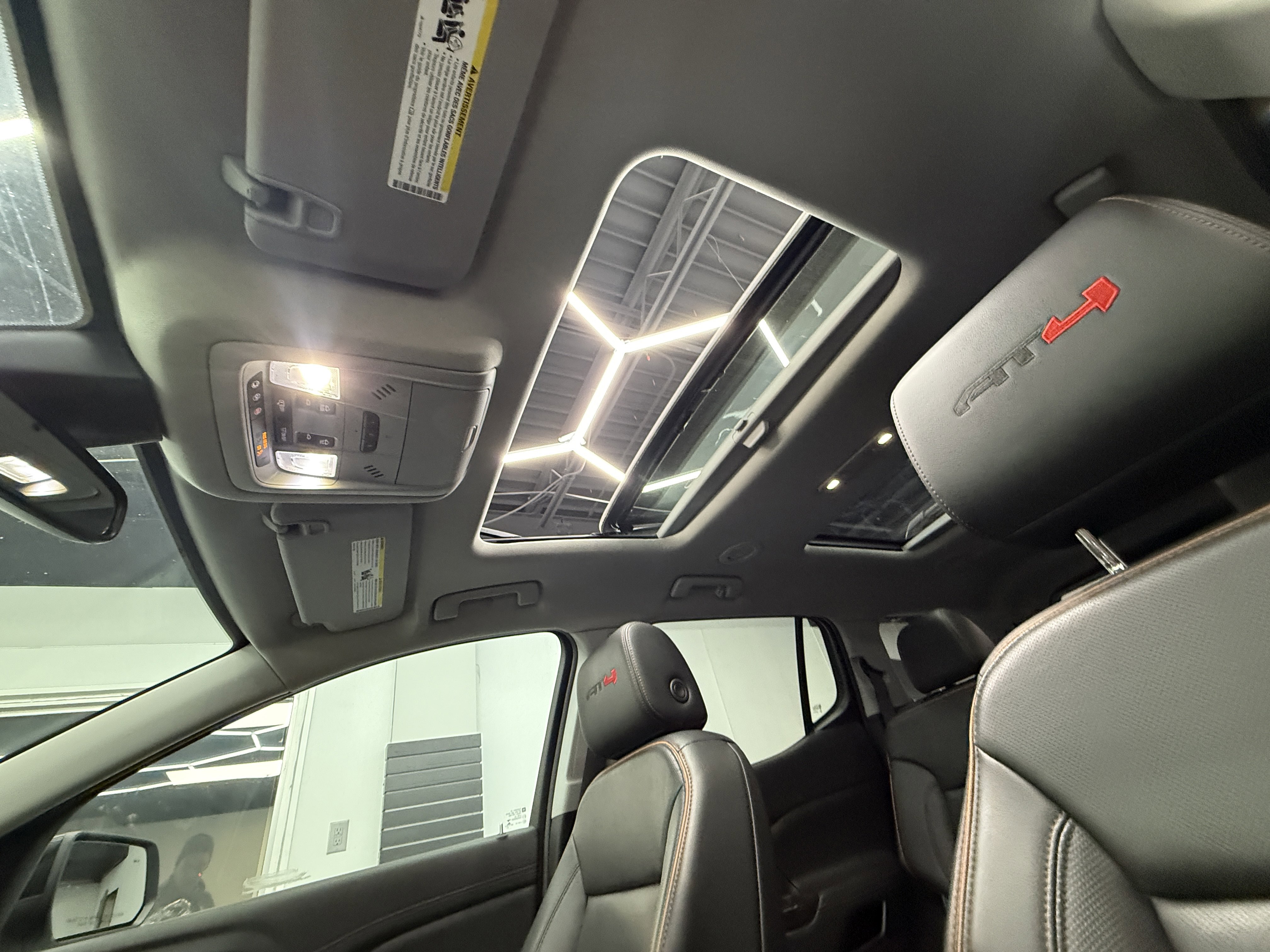 Used 2021 GMC Acadia AT4 image 5