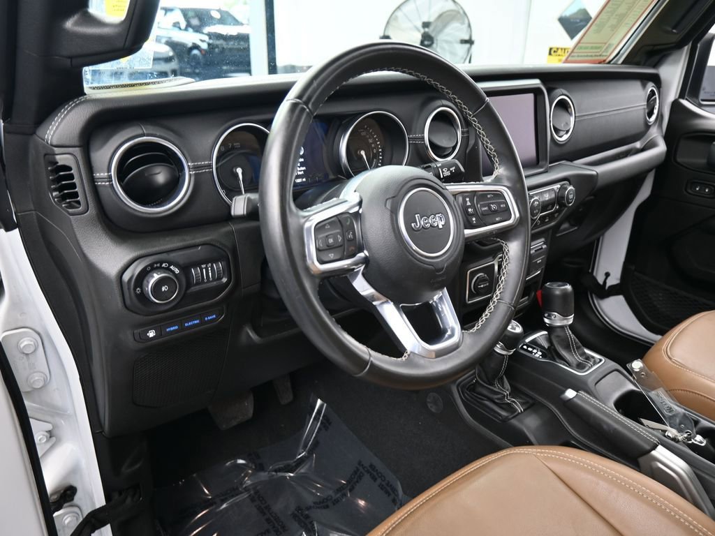 Used 2022 Jeep Wrangler Unlimited Sahara w/ Safety Group image 10