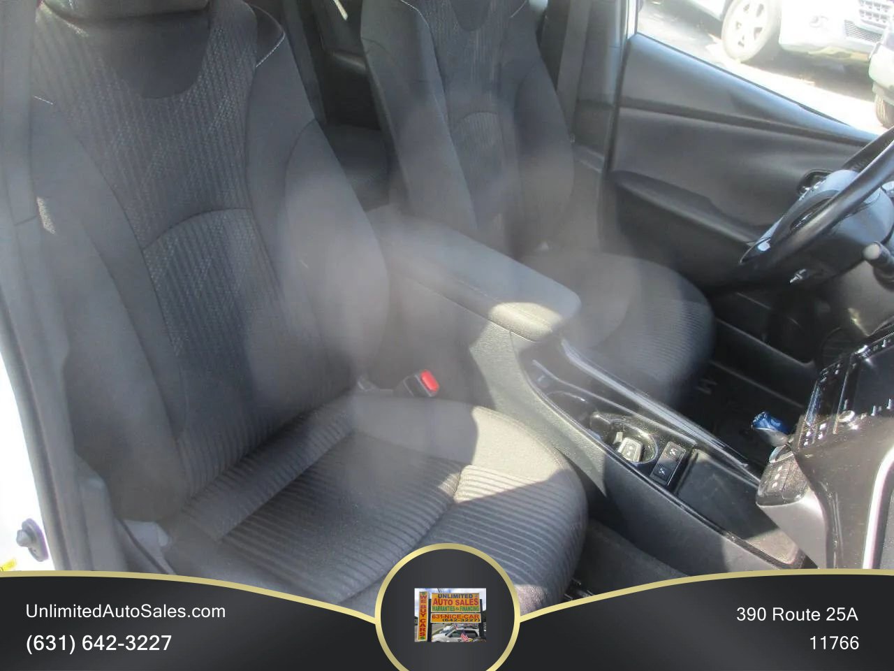 Used 2021 Toyota Prius Prime LE FWD image 7