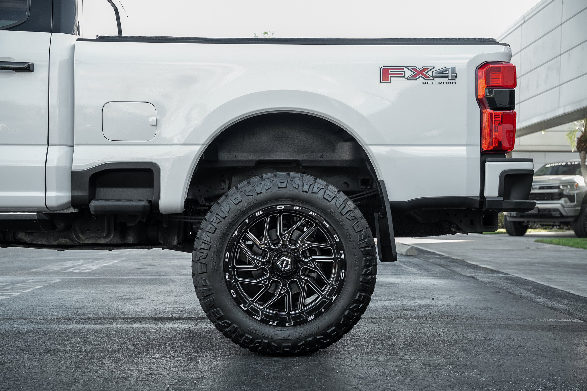 Used 2025 Ford F250 Platinum AWD/4WD image 18