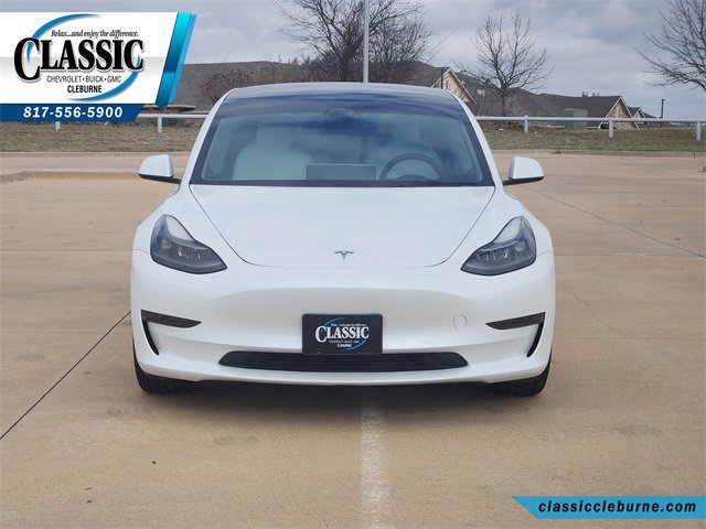 Used 2023 Tesla Model 3 Standard Range image 4