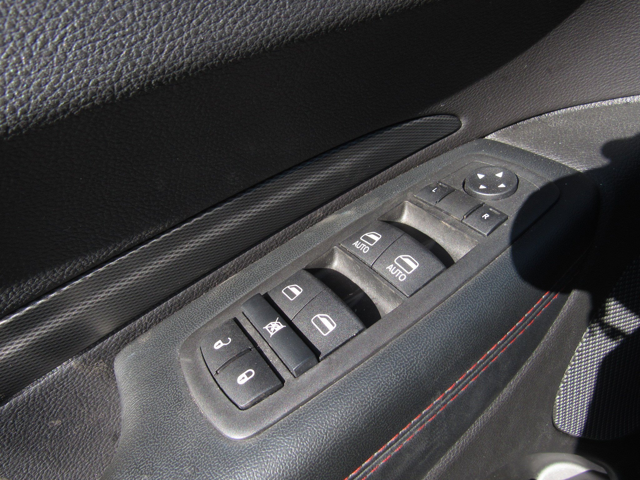 Used 2025 Dodge Durango GT image 25