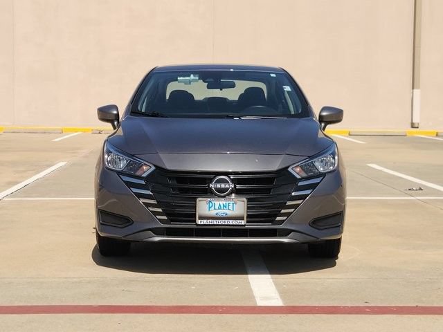Used 2024 Nissan Versa SV FWD image 2