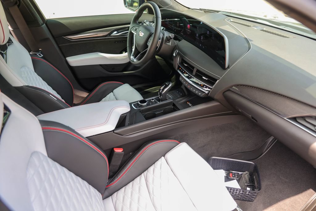 Certified 2026 Cadillac CT5 V Blackwing w/ Precision Package RWD image 29