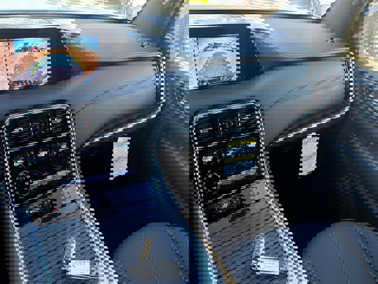 New 2026 Nissan Armada SL image 12