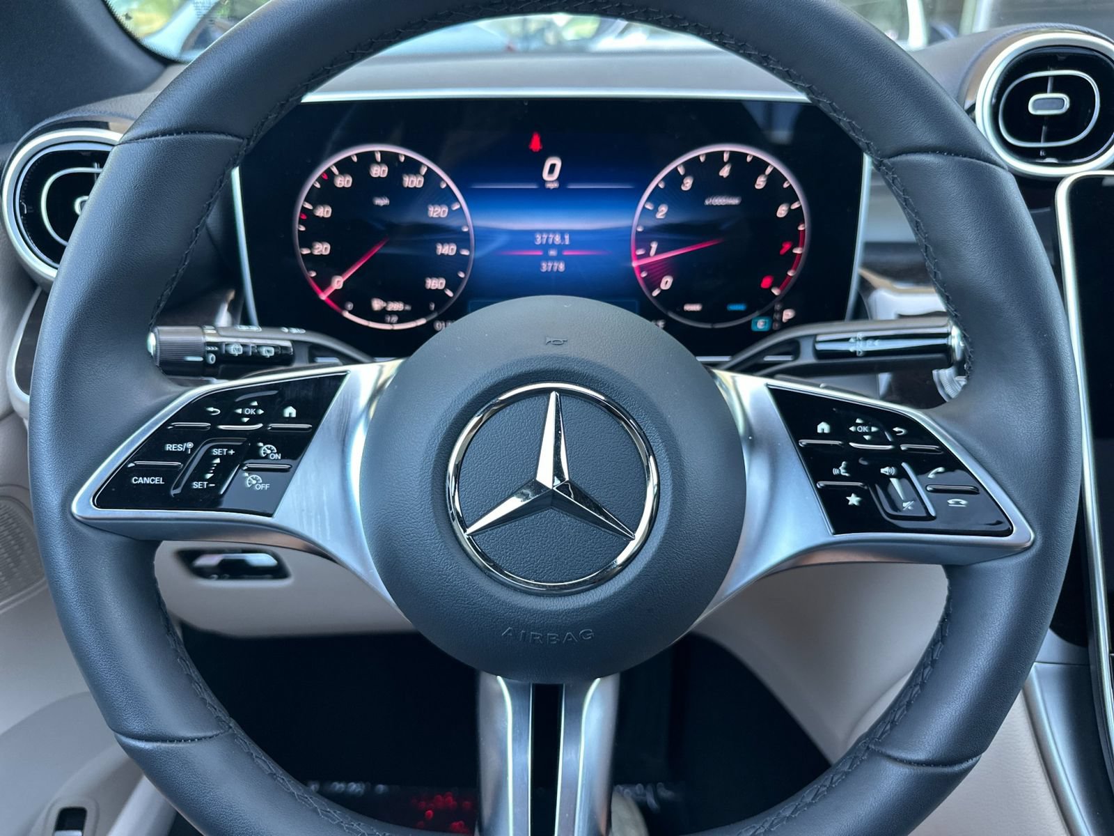 Used 2026 Mercedes-Benz GLC 300 4MATIC image 26
