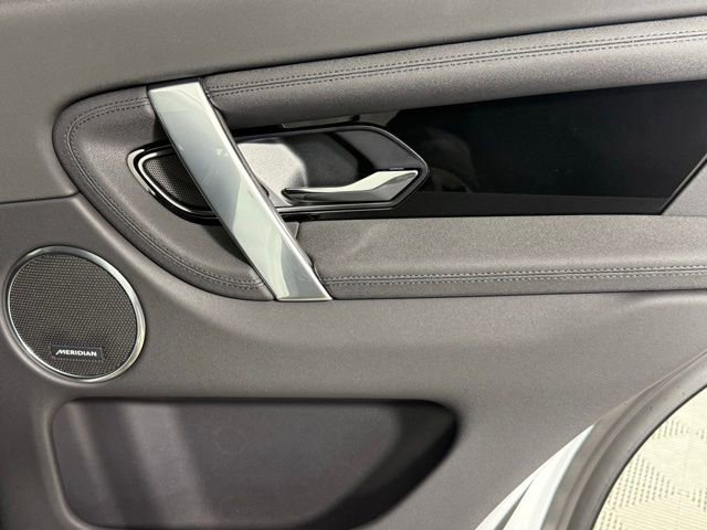 New 2025 Land Rover Discovery Sport S image 25
