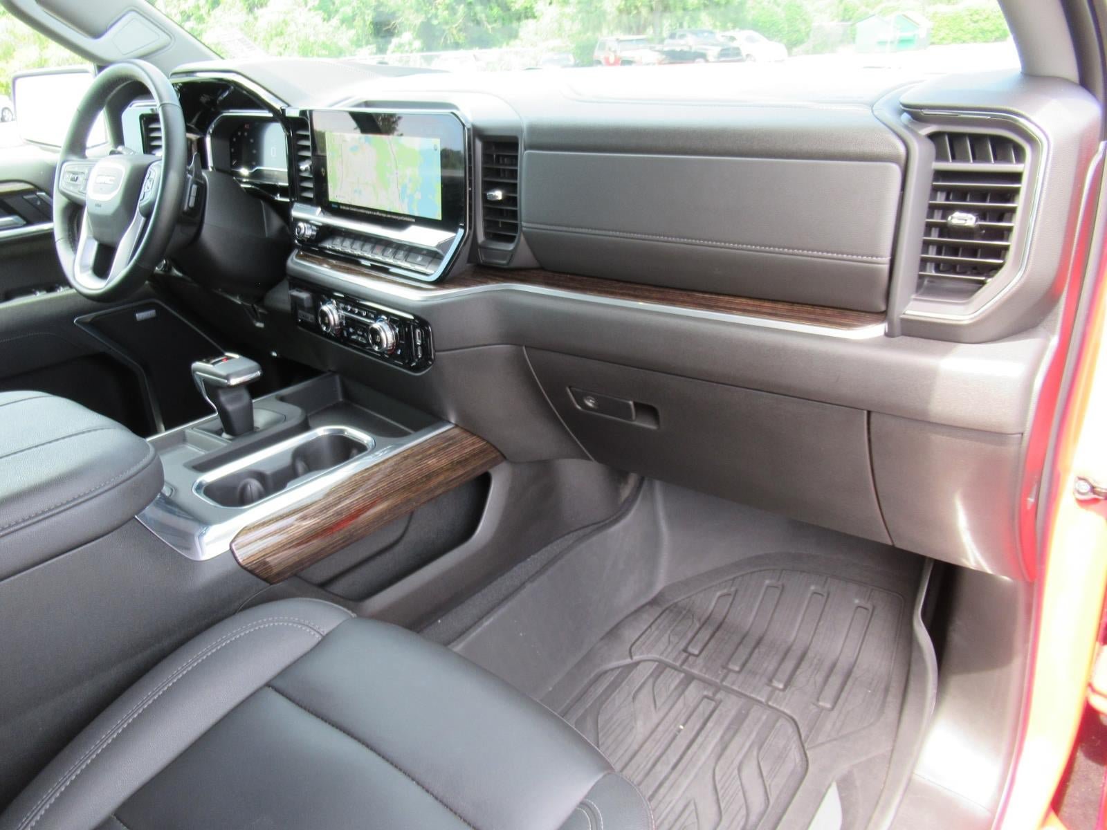 Used 2025 GMC Sierra 1500 Elevation w/ Elevation Premium Package AWD/4WD image 11
