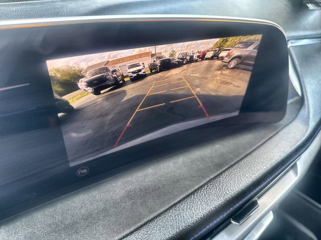 Used 2025 Cadillac XT4 Sport AWD/4WD image 17