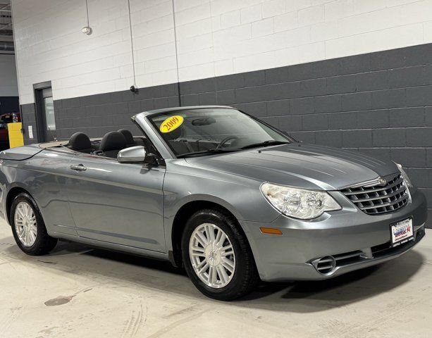 Used 2009 Chrysler Sebring Touring FWD image 4