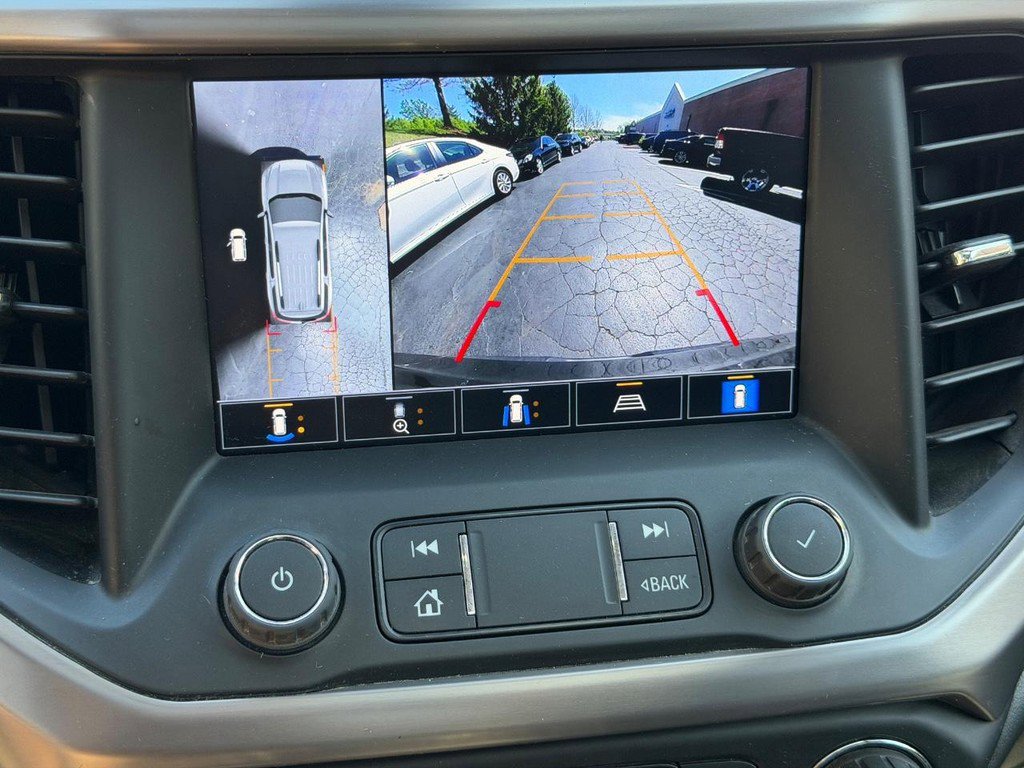 Used 2022 GMC Acadia AT4 w/ Technology Package AWD/4WD image 26