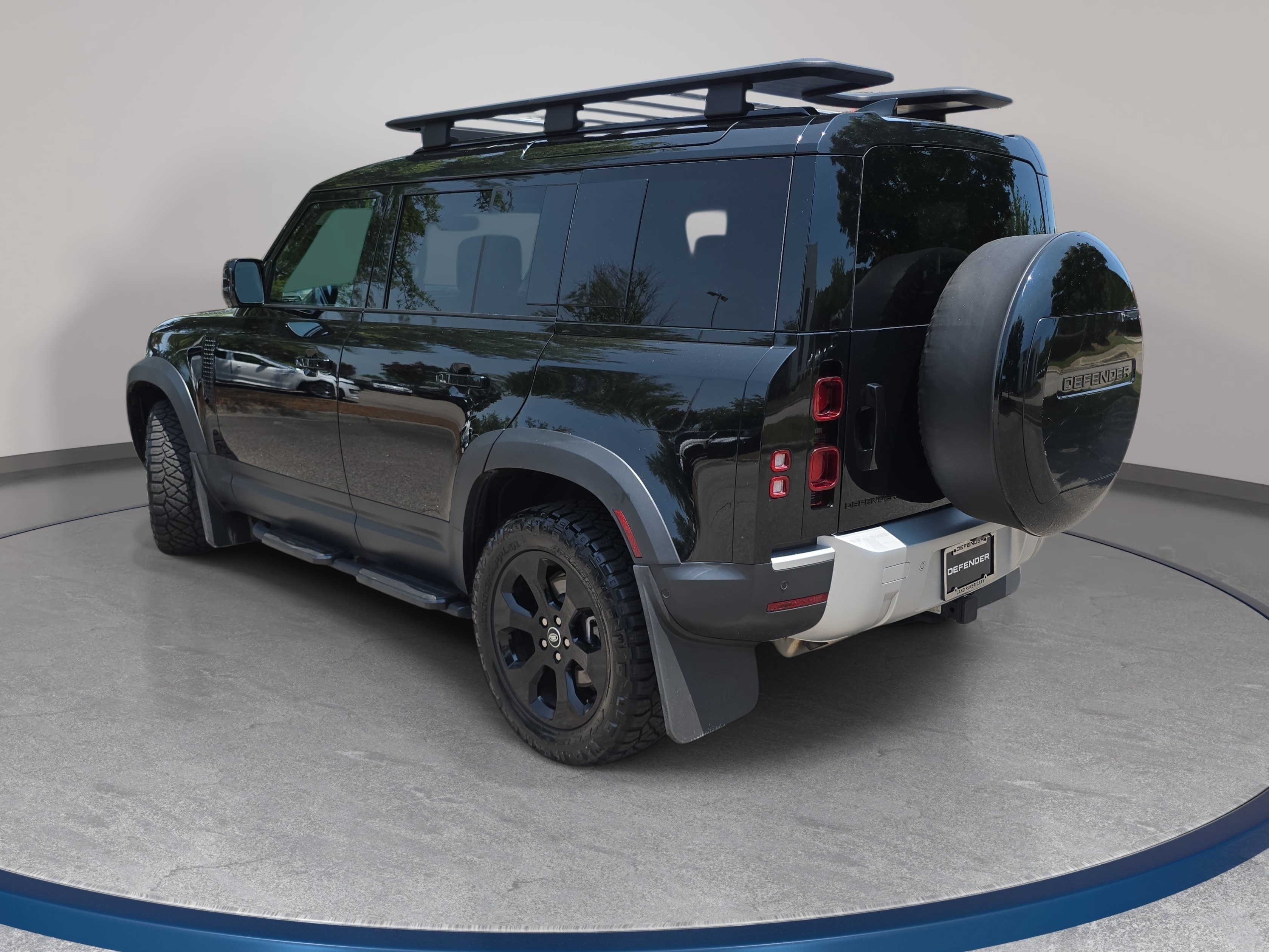Certified 2025 Land Rover Defender 110 S AWD/4WD image 7