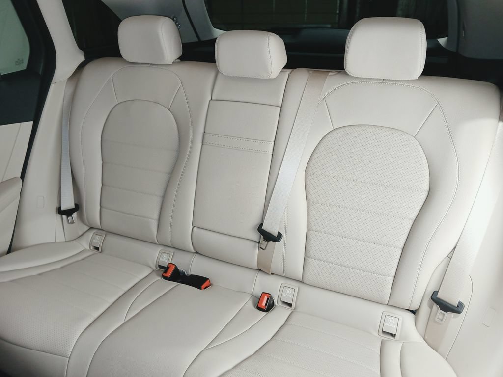 Used 2022 Mercedes-Benz GLC 300 4MATIC image 13