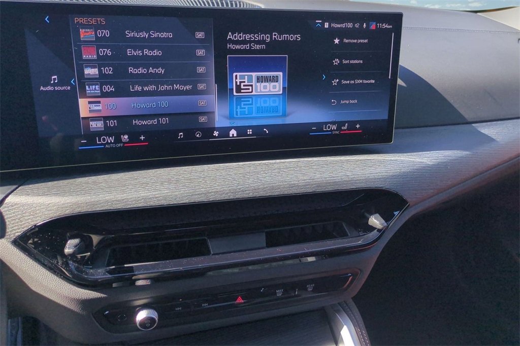 Used 2025 BMW 430i Convertible w/ M Sport Package image 35