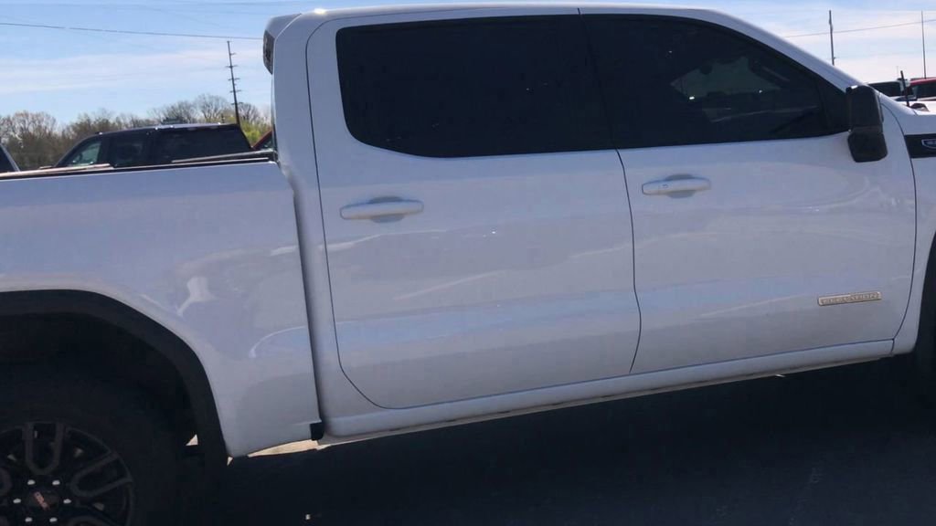 Used 2025 GMC Sierra 1500 Elevation image 9