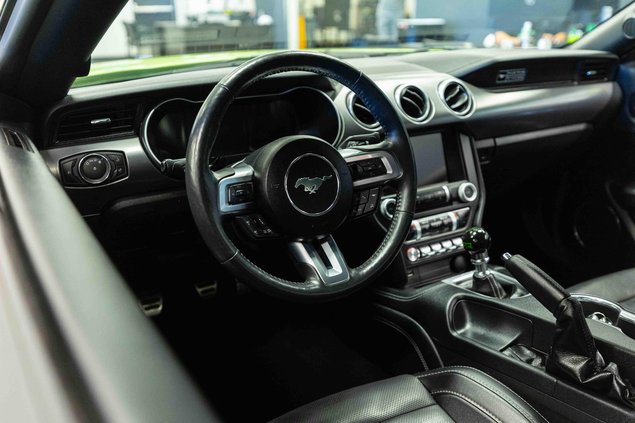 Used 2020 Ford Mustang GT Premium w/ Equipment Group 401A RWD image 9