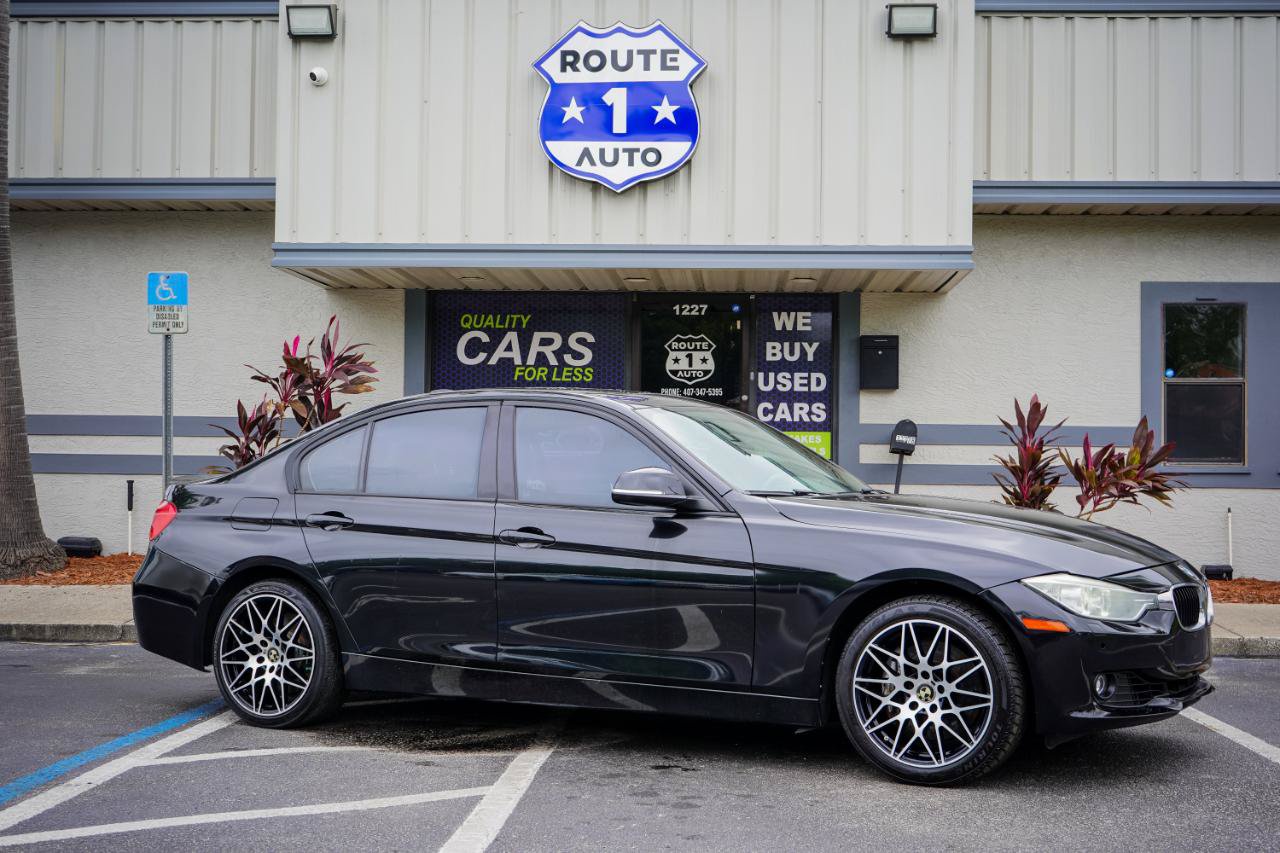 Used 2014 BMW 335i xDrive Sedan w/ Technology Package AWD/4WD image 3
