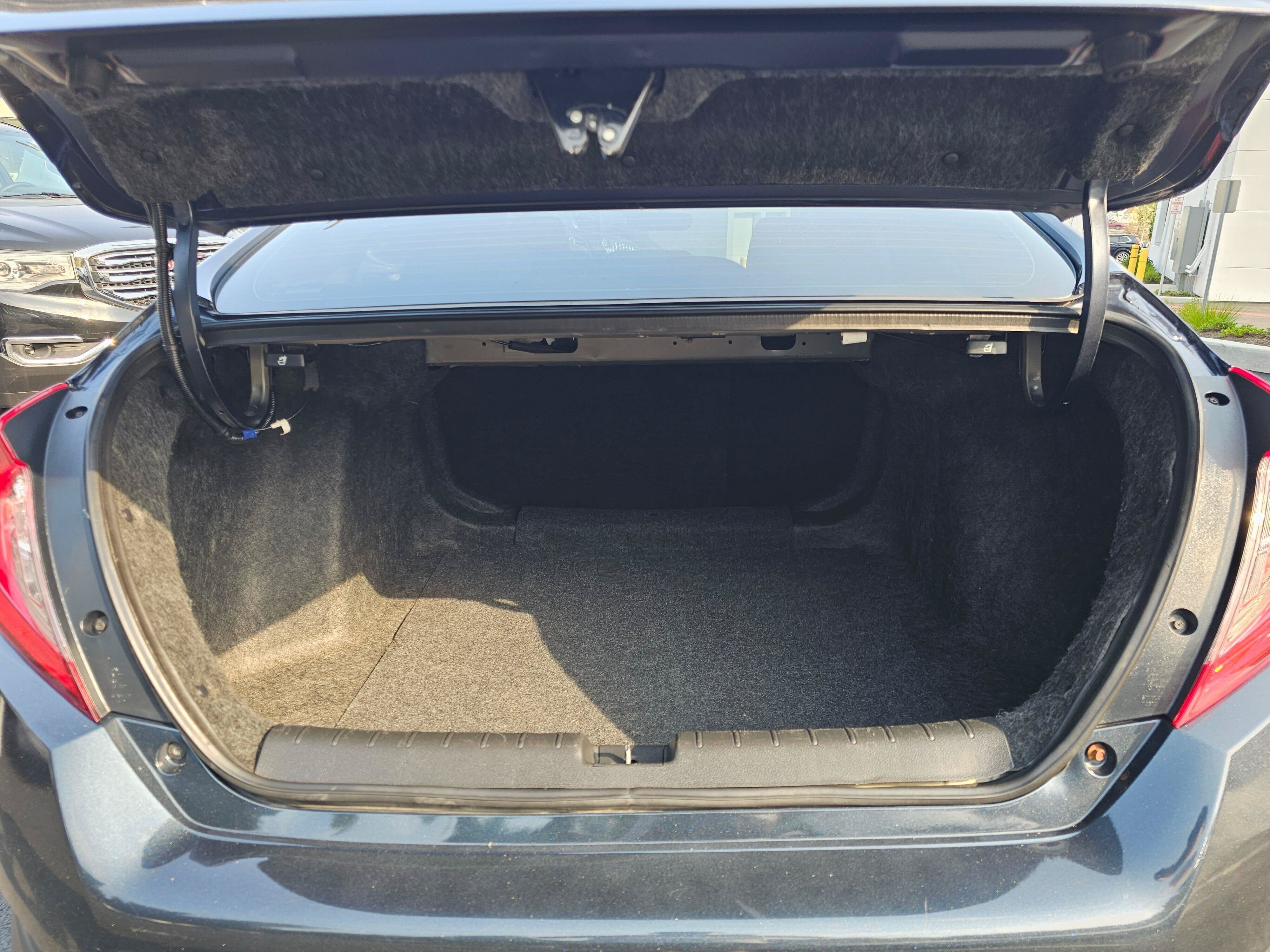 Used 2019 Honda Civic EX-L image 18