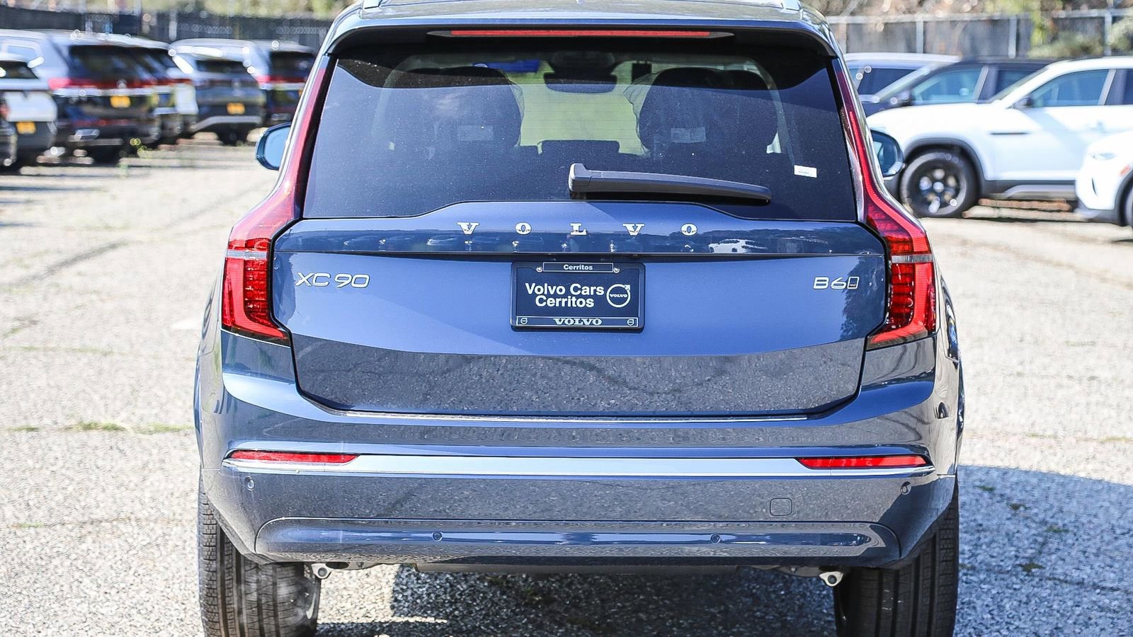 Used 2025 Volvo XC90 B6 Plus w/ Protection Package Premier AWD/4WD image 7