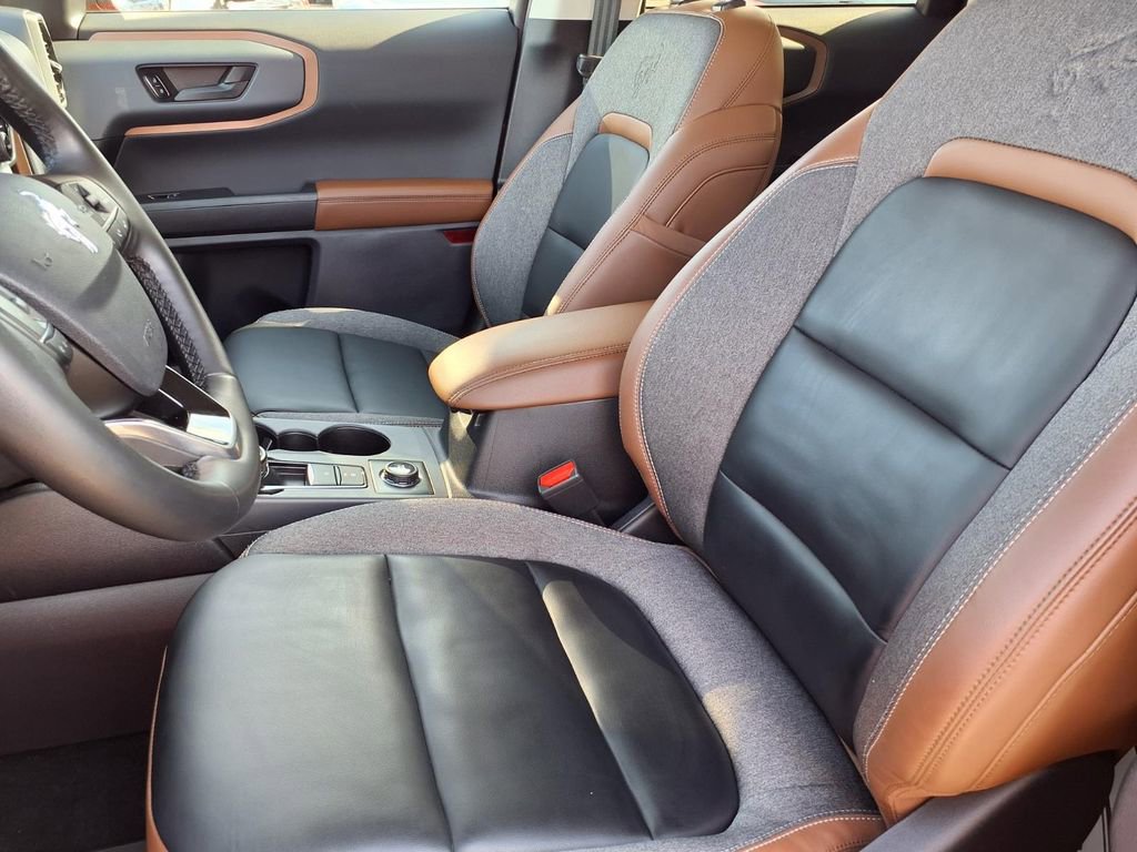 Used 2024 Ford Bronco Sport Outer Banks image 3