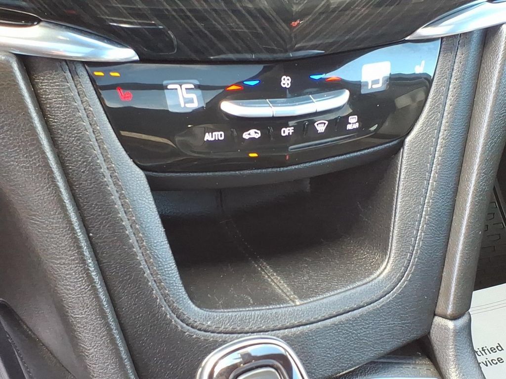 Certified 2022 Cadillac XT6 Premium Luxury AWD/4WD image 23