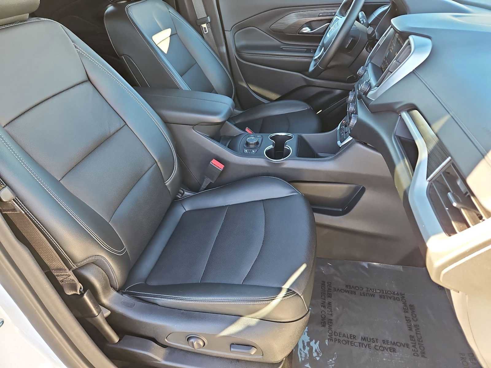 Used 2024 GMC Terrain SLT image 22