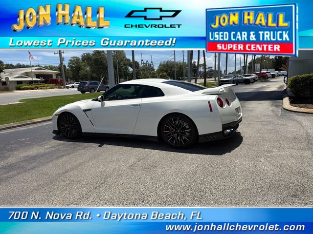 Used 2021 Nissan GT-R Premium AWD/4WD image 5
