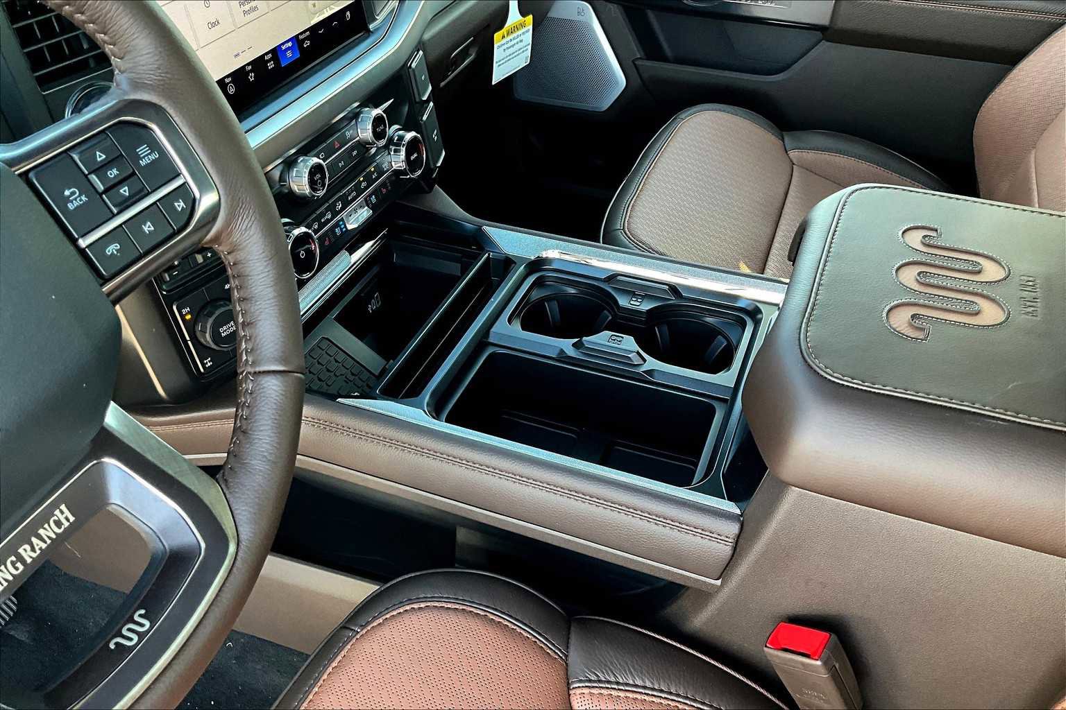 New 2025 Ford F350 King Ranch w/ FX4 Off-Road Package image 7