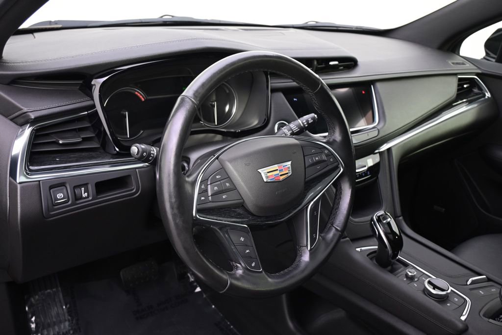Used 2020 Cadillac XT5 Premium Luxury AWD/4WD image 11