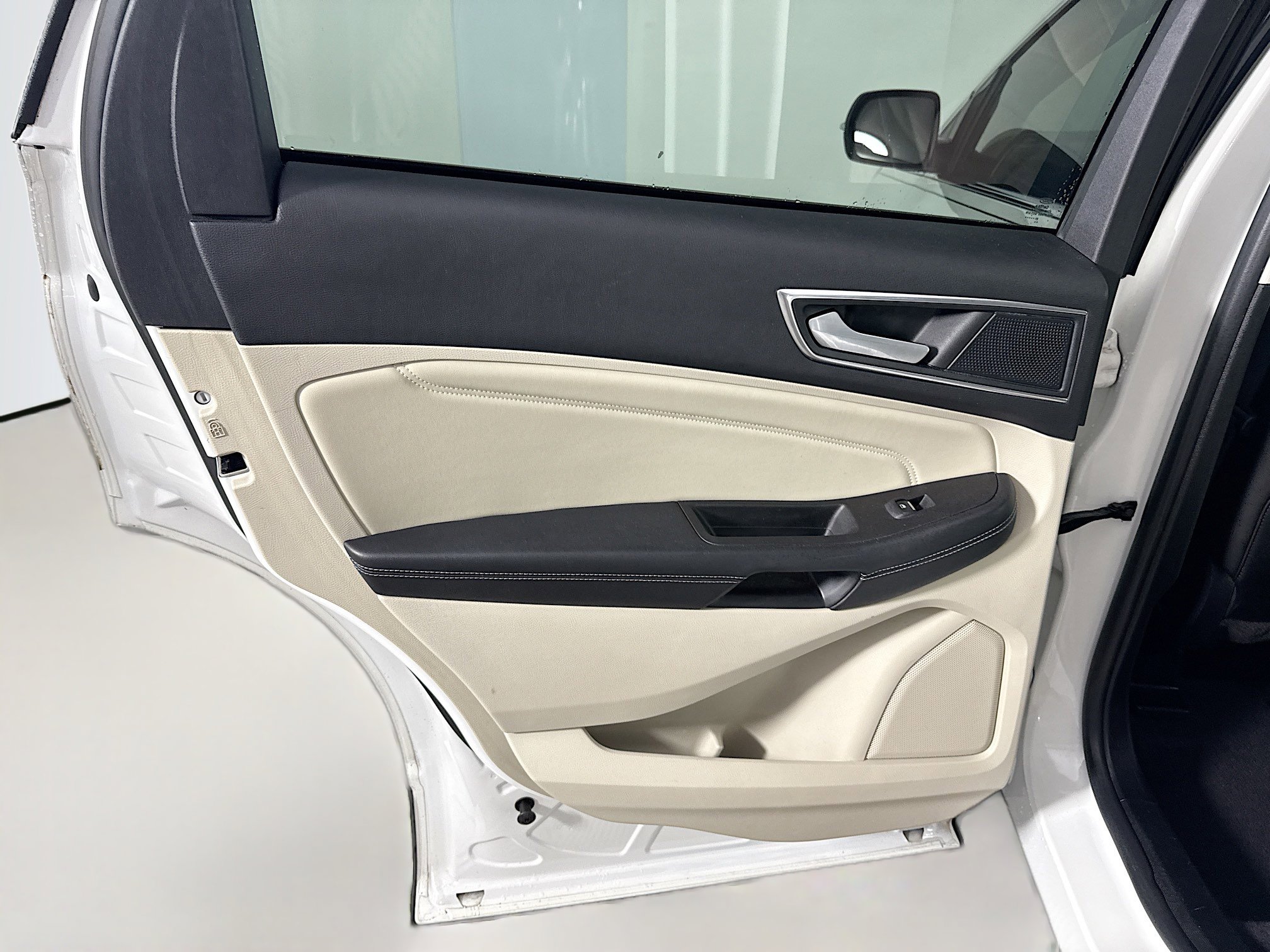 Used 2021 Ford Edge Titanium FWD image 26