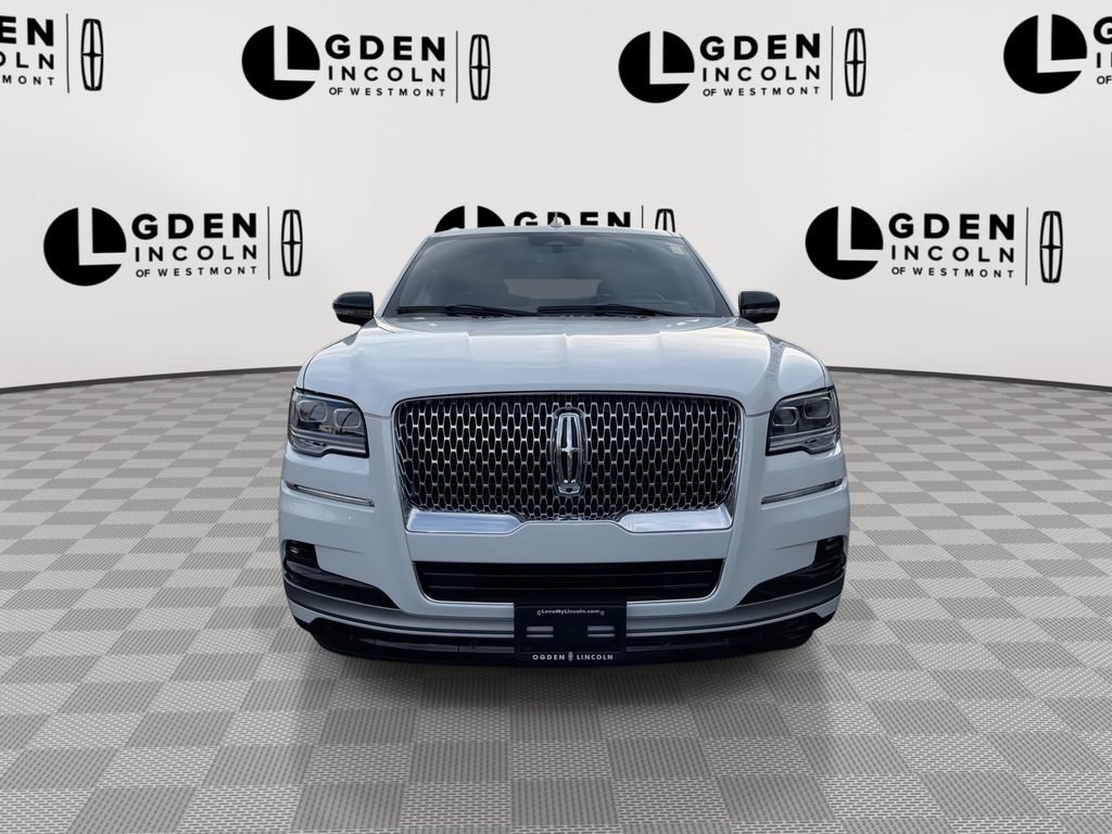 Certified 2024 Lincoln Navigator Reserve AWD/4WD image 3