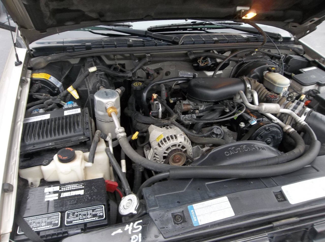 Used 1998 Chevrolet S10 Pickup LS w/ Preferred Equipment Group RWD image 14