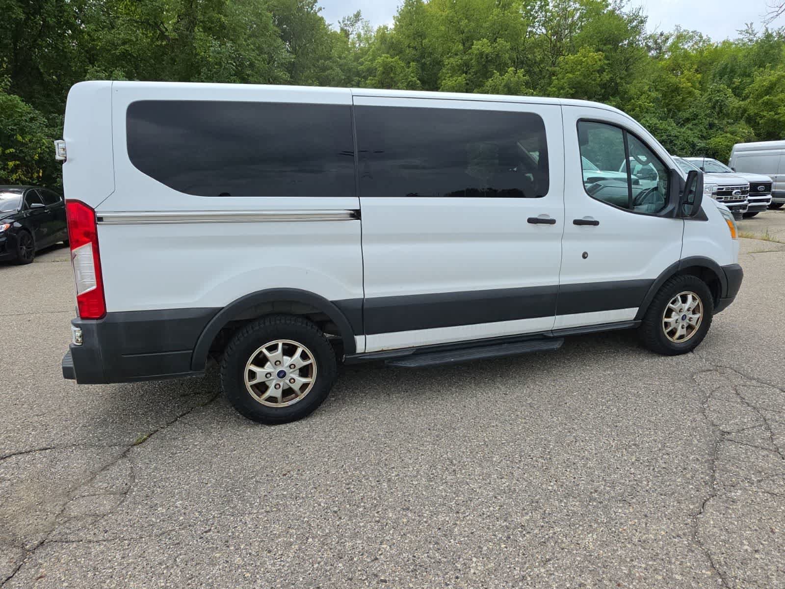 Used 2016 Ford Transit 150 XLT RWD image 8