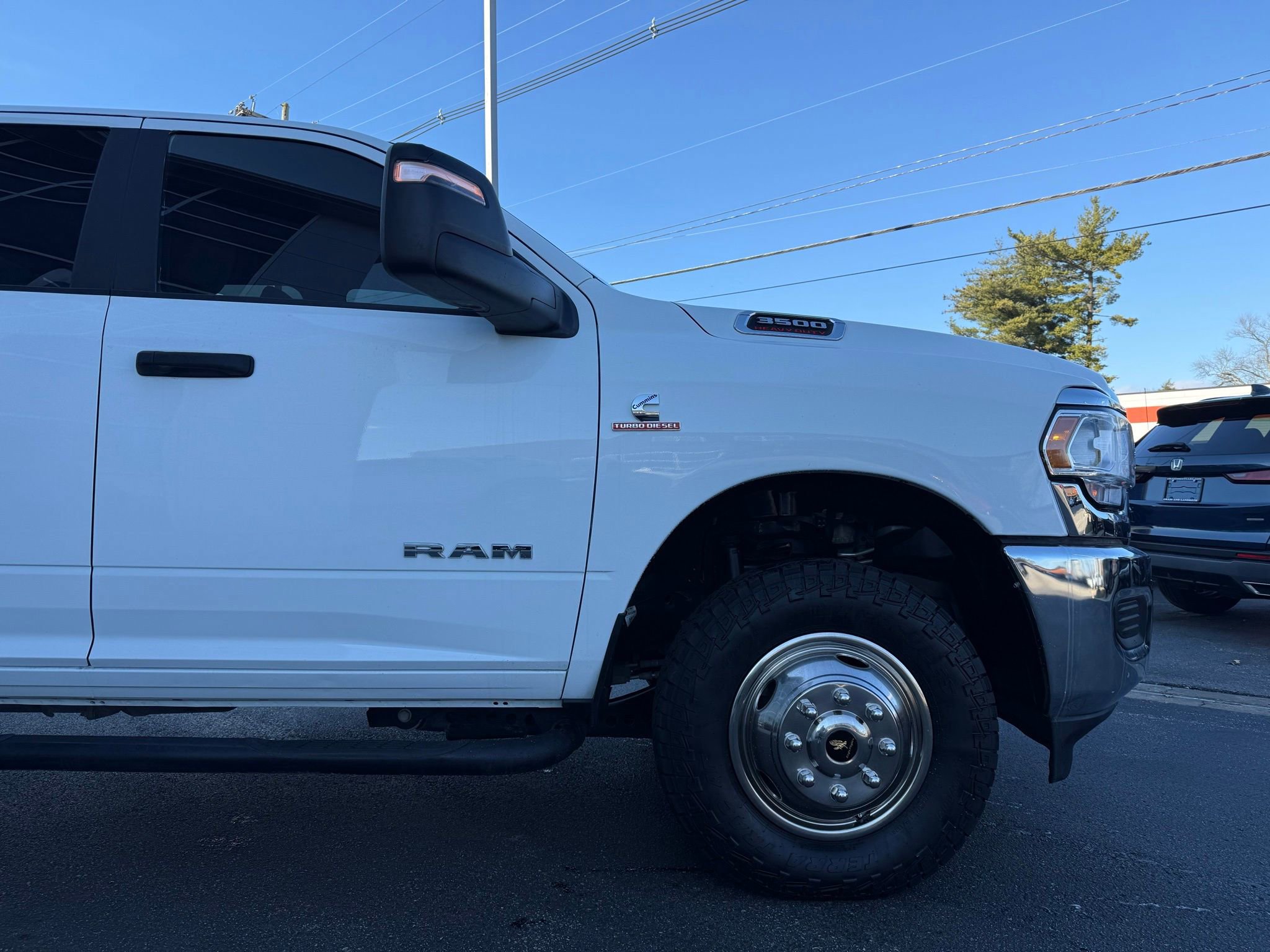 Used 2024 RAM 3500 SLT w/ Quick Order Package 2YG SLT AWD/4WD image 10