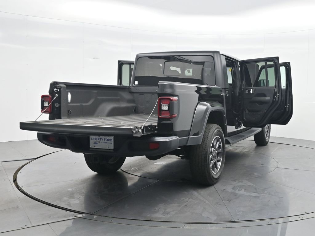 Used 2023 Jeep Gladiator Overland w/ Popular Equipment Package AWD/4WD image 23