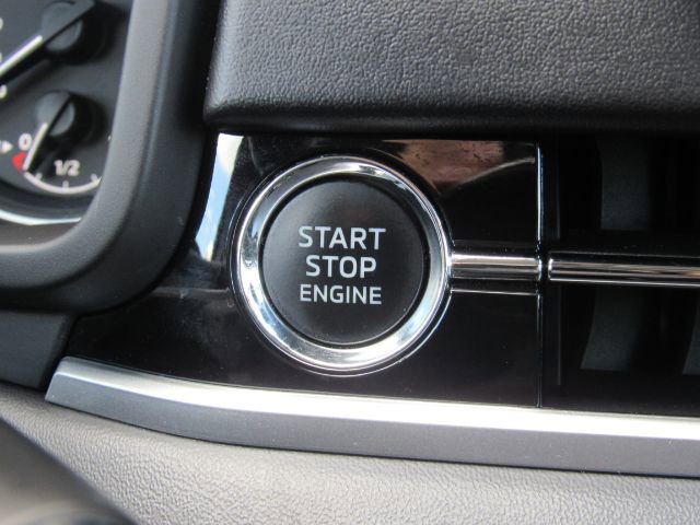 Used 2022 Mitsubishi Outlander SEL image 44