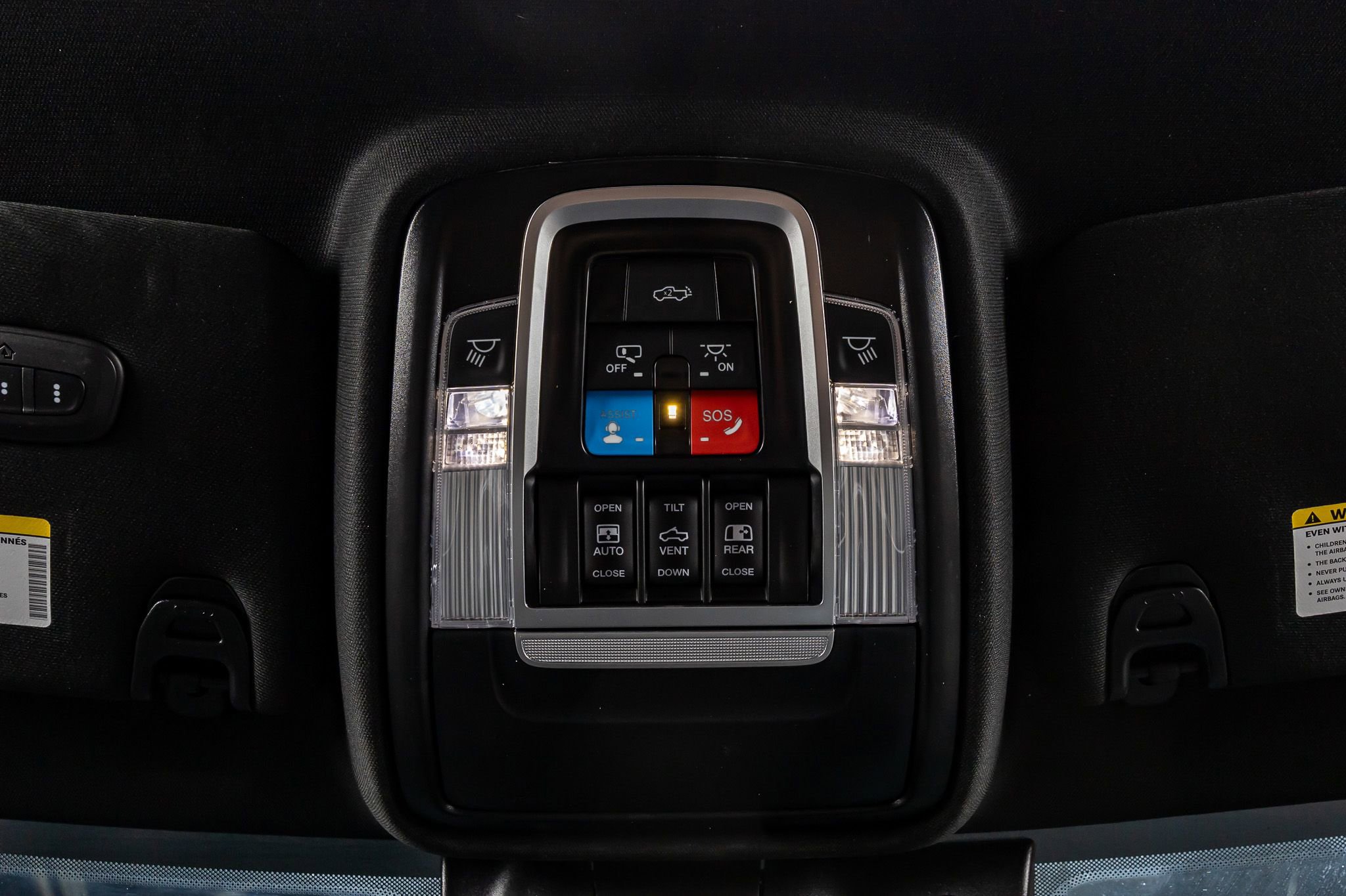 Used 2025 RAM 3500 Laramie AWD/4WD image 28