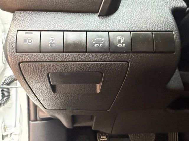 Used 2023 Toyota Camry SE FWD image 19