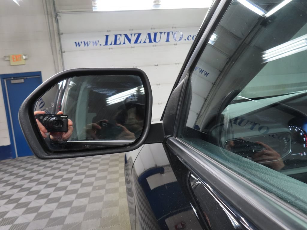 Used 2024 Ford Explorer XLT w/ XLT Sport Appearance Package AWD/4WD image 48
