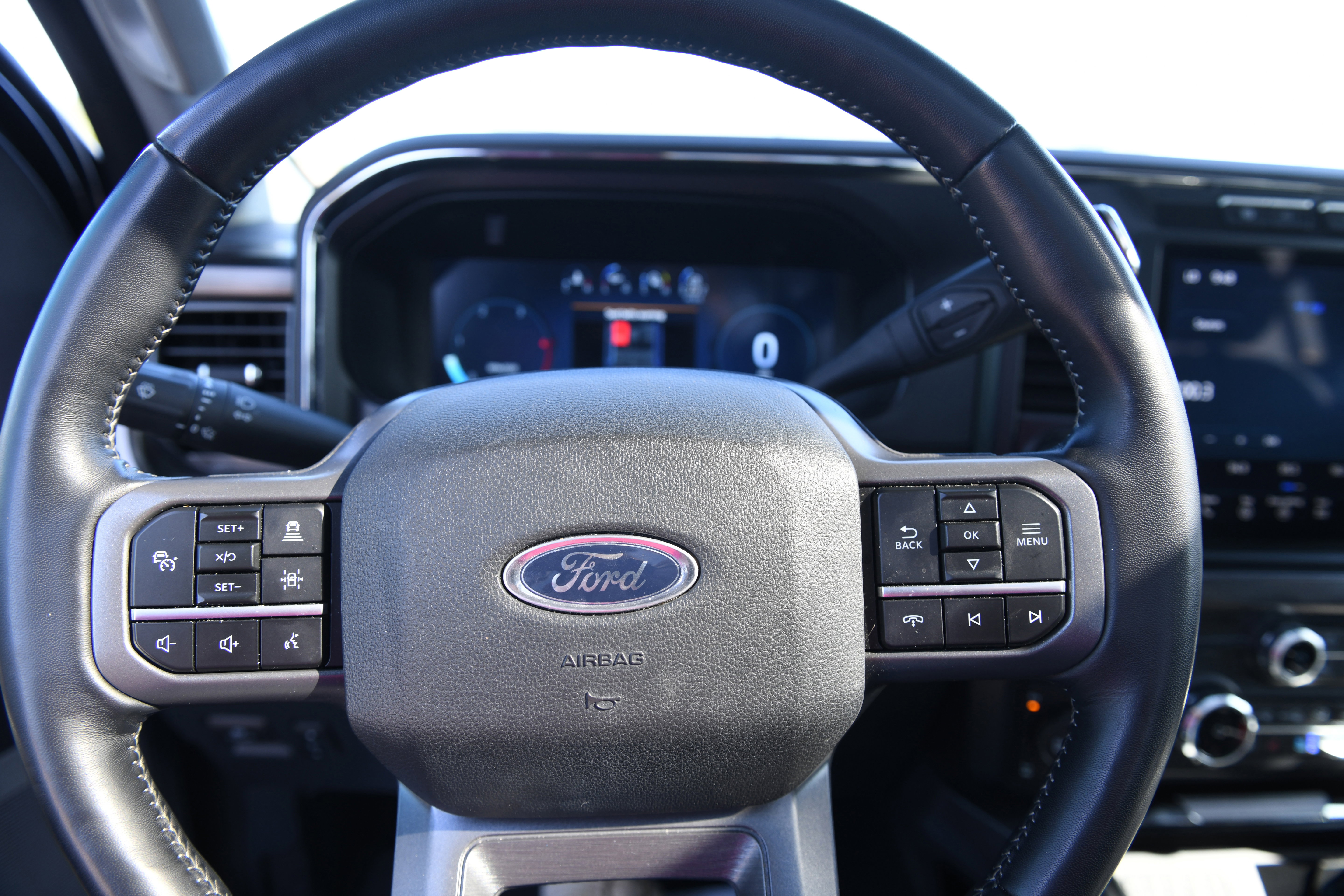 Used 2024 Ford F250 Lariat w/ Lariat Ultimate Package AWD/4WD image 27
