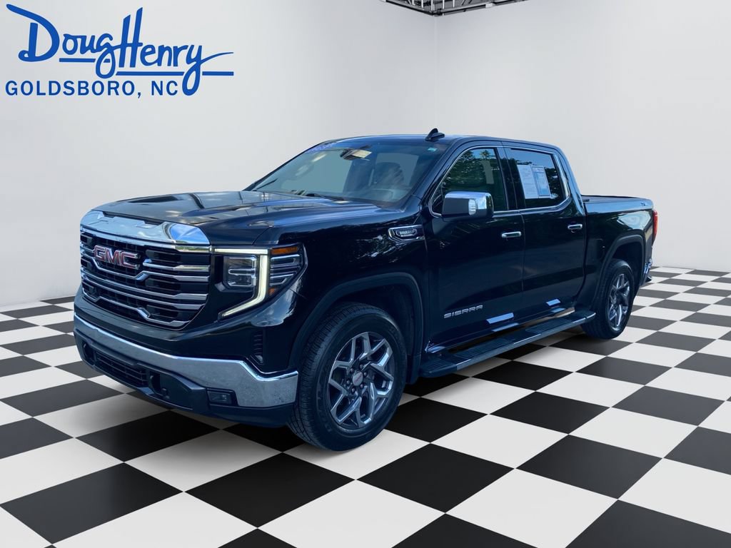 Used 2023 GMC Sierra 1500 SLT w/ SLT Premium Package AWD/4WD image 1