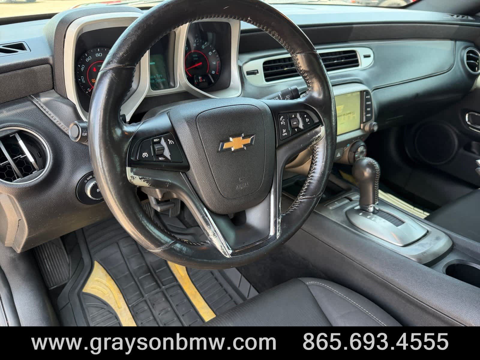 Used 2015 Chevrolet Camaro LT RWD image 14