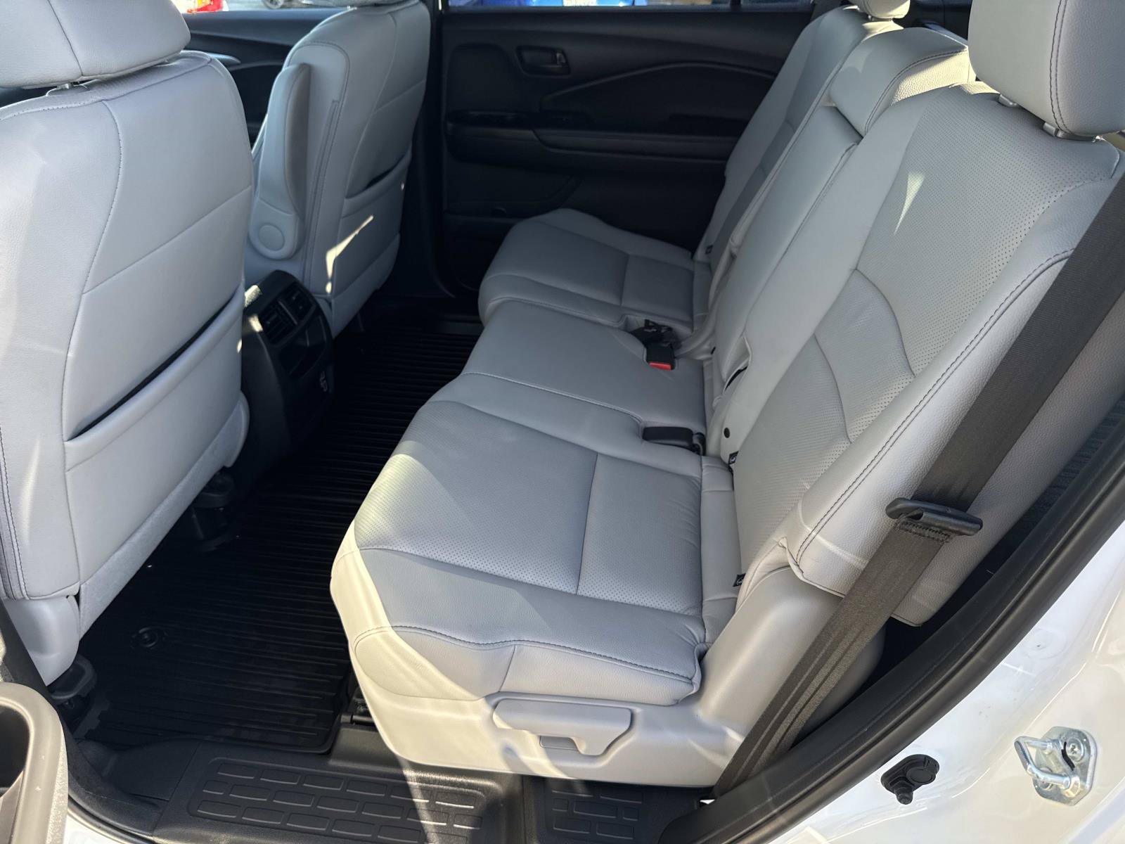 Used 2023 Honda Passport EX-L image 27