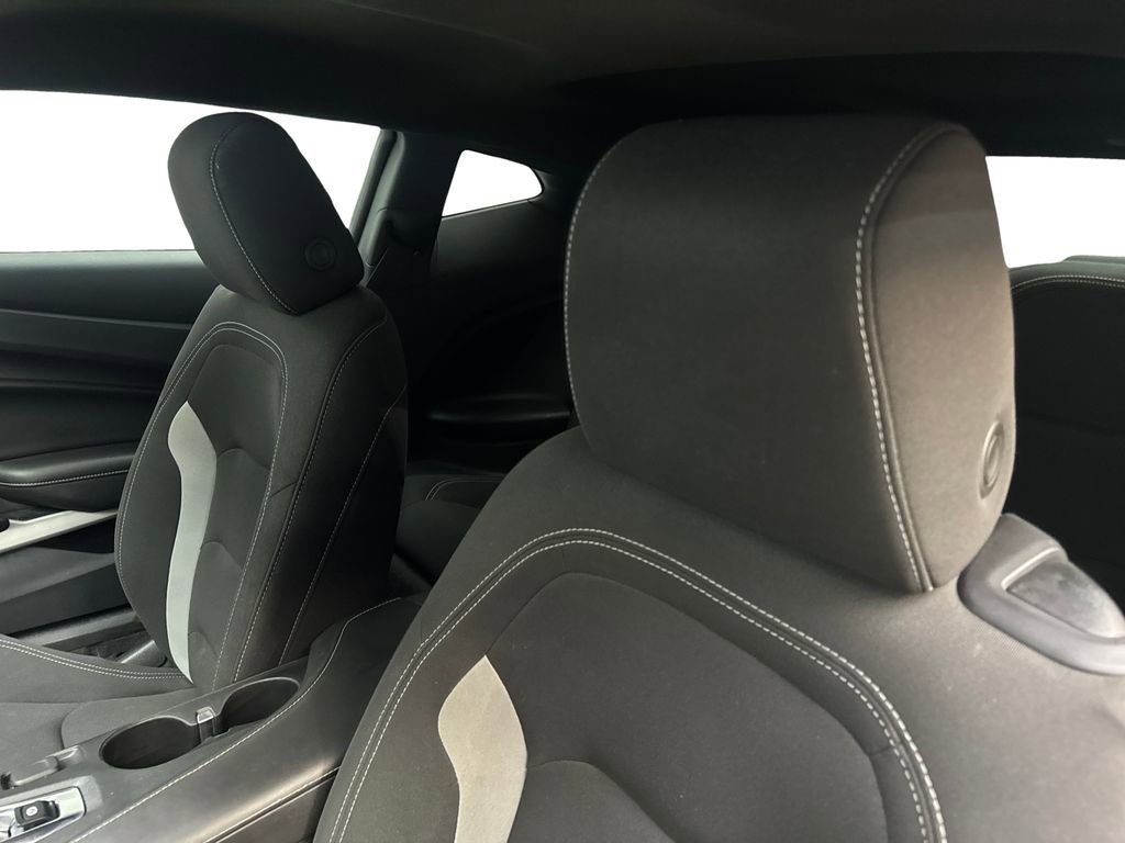 Used 2021 Chevrolet Camaro LT w/ Technology Package RWD image 26
